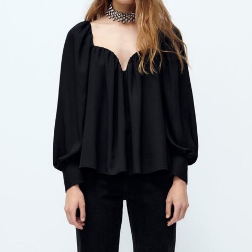 Zara Elegant Black Blouse with Voluminous Sleeves